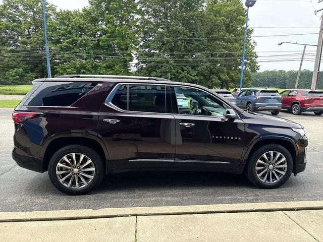 Photo of 2022 Black Cherry Metallic Chevrolet Traverse
