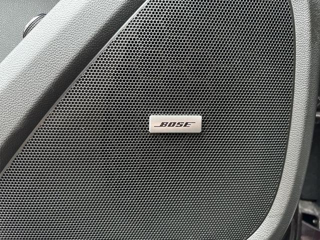 Photo of 2022 Black Cherry Metallic Chevrolet Traverse
