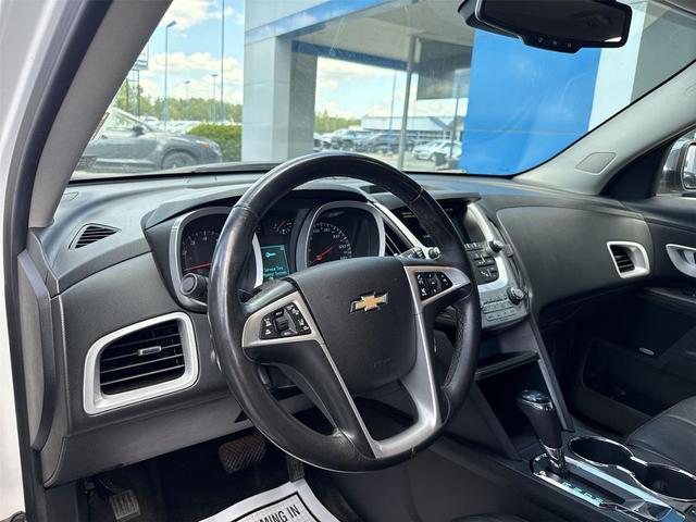 Photo of 2017 Iridescent Pearl Tricoat Chevrolet Equinox