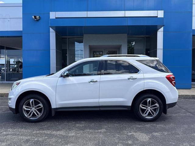 Photo of 2017 Iridescent Pearl Tricoat Chevrolet Equinox