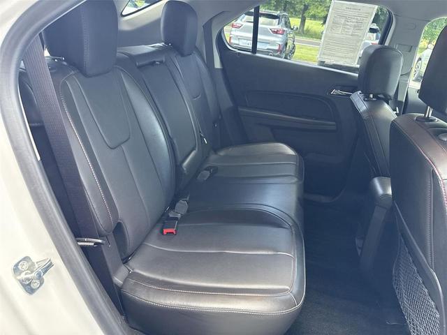 Photo of 2017 Iridescent Pearl Tricoat Chevrolet Equinox