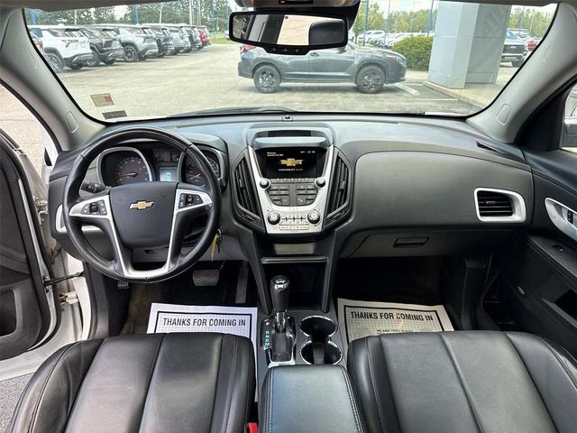 Photo of 2017 Iridescent Pearl Tricoat Chevrolet Equinox