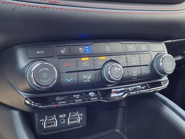 Photo of 2023 Grey Clearcoat Dodge Durango