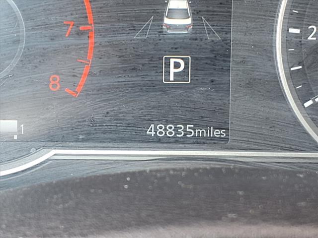Photo of 2023 Brilliant Silver Metallic Nissan Versa