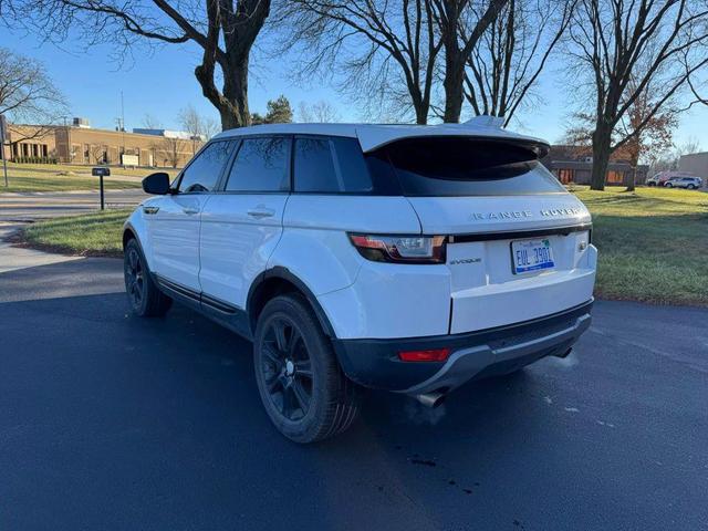 Photo of 2016 White Land Rover Range Rover Evoque