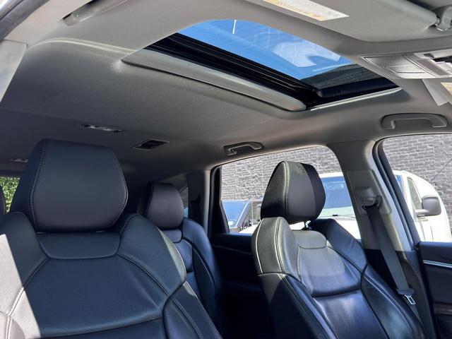 Photo of 2020 Platinum White Pearl Acura MDX
