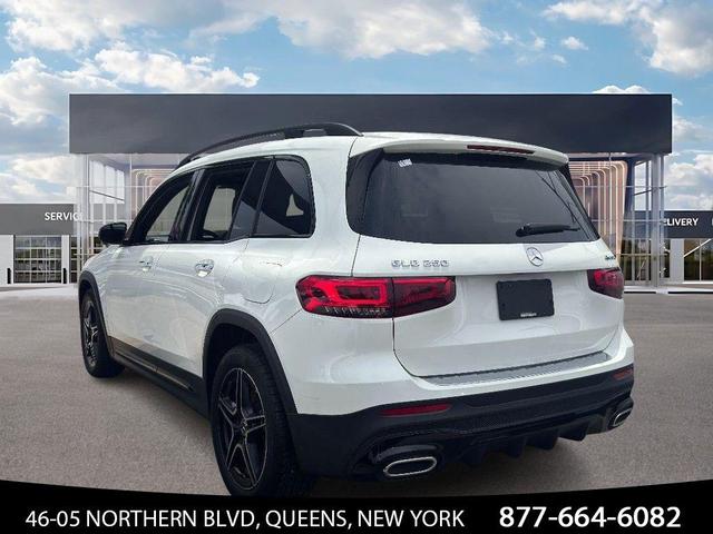 Photo of 2023 Polar White Mercedes-Benz GLB 250