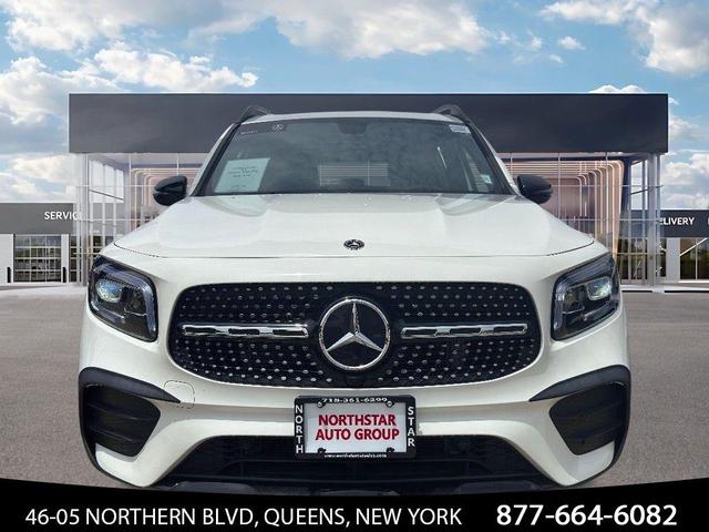 Photo of 2023 Polar White Mercedes-Benz GLB 250