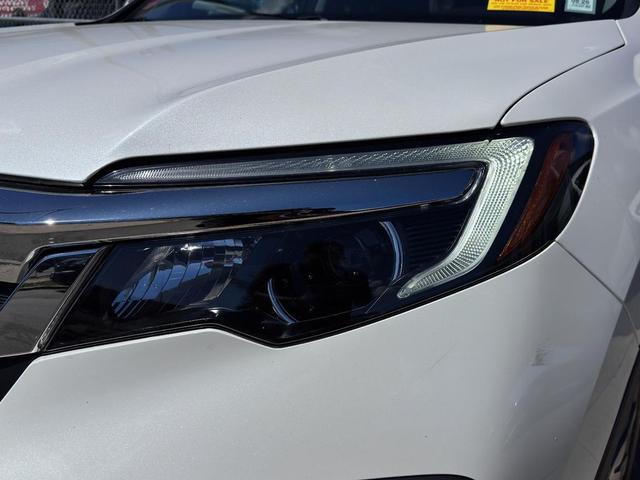 Photo of 2022 Platinum White Pearl Honda Pilot