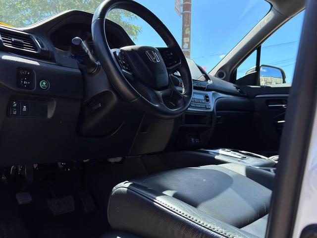 Photo of 2022 Platinum White Pearl Honda Pilot