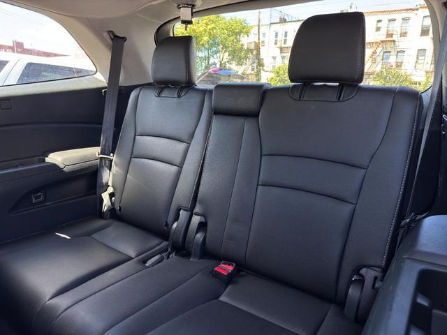 Photo of 2022 Platinum White Pearl Honda Pilot