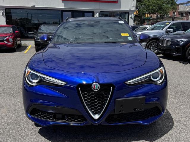 Photo of 2022 Anodized Blue Metallic Alfa Romeo Stelvio