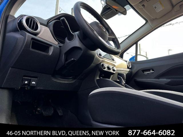 Photo of 2021 Electric Blue Metallic Nissan Versa
