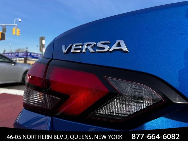 Photo of 2021 Electric Blue Metallic Nissan Versa