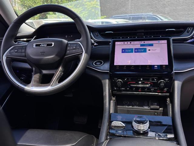 Photo of 2023 Baltic Gray Metallic Clearcoat Jeep Grand Cherokee 4xe