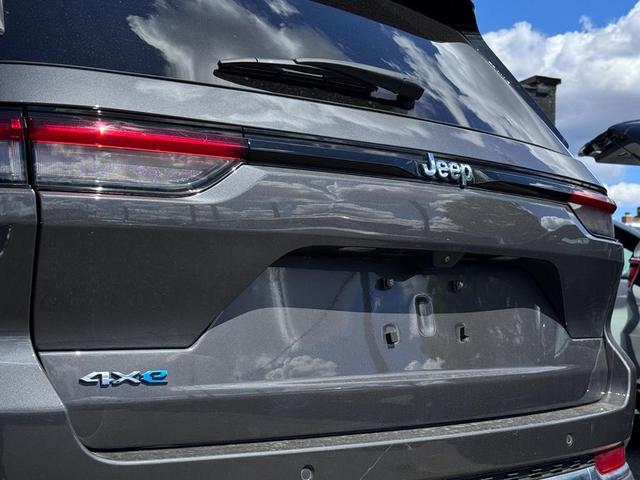 Photo of 2023 Baltic Gray Metallic Clearcoat Jeep Grand Cherokee 4xe