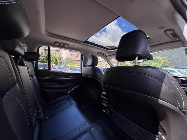 Photo of 2023 Baltic Gray Metallic Clearcoat Jeep Grand Cherokee 4xe