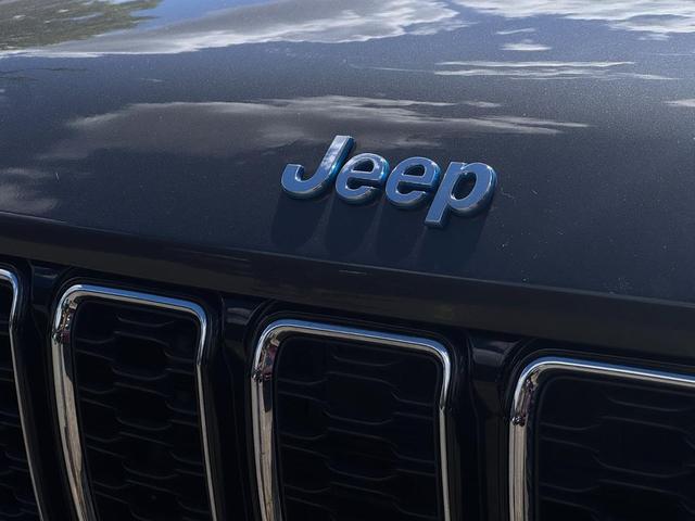 Photo of 2023 Baltic Gray Metallic Clearcoat Jeep Grand Cherokee 4xe