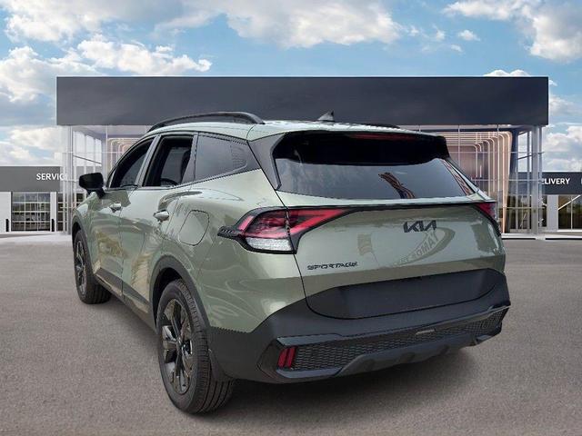 Photo of 2025 Jungle Green Kia Sportage