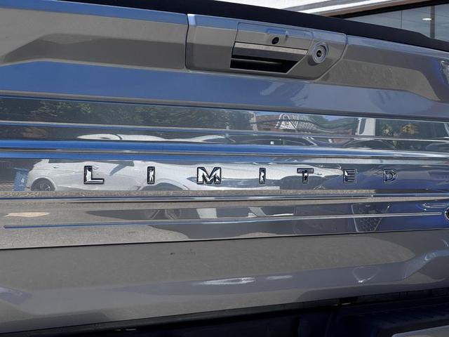 Photo of 2022 Iconic Silver Metallic Ford F-150