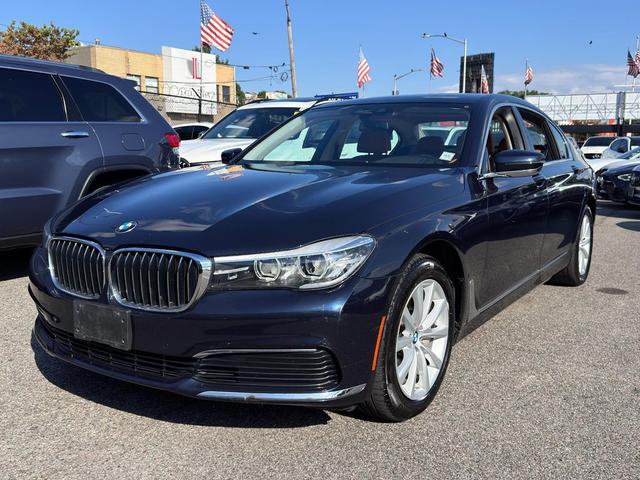 Photo of 2019 Imperial Blue Metallic BMW 740