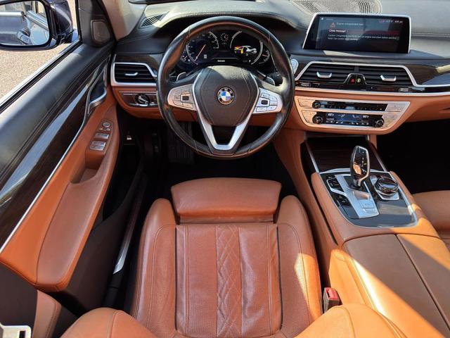 Photo of 2019 Imperial Blue Metallic BMW 740