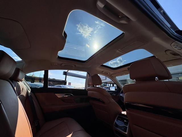 Photo of 2019 Imperial Blue Metallic BMW 740