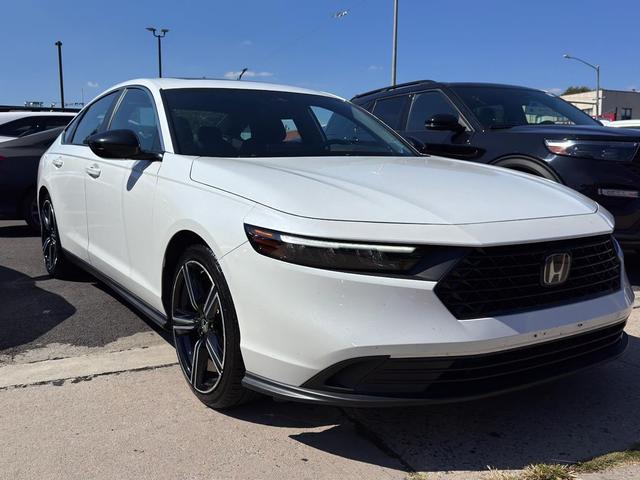 Photo of 2024 Platinum White Pearl Honda Accord Hybrid