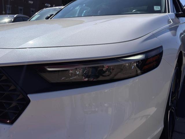 Photo of 2024 Platinum White Pearl Honda Accord Hybrid