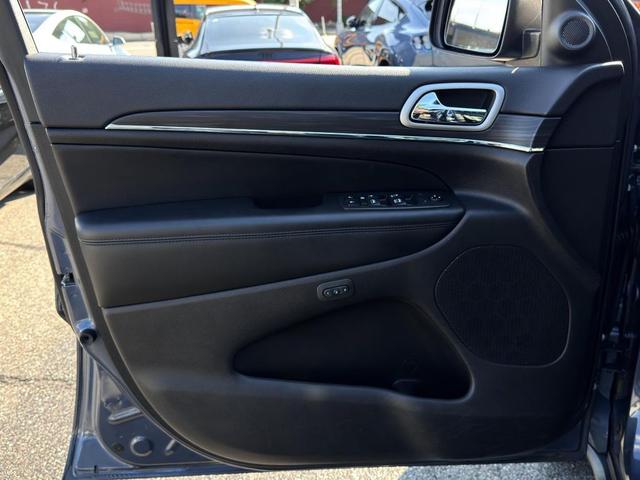 Photo of 2021 Slate Blue Pearlcoat Jeep Grand Cherokee
