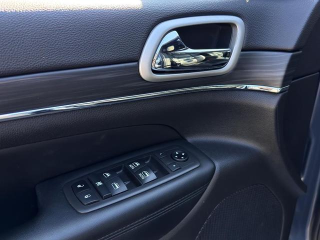 Photo of 2021 Slate Blue Pearlcoat Jeep Grand Cherokee