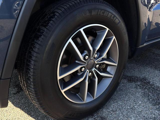 Photo of 2021 Slate Blue Pearlcoat Jeep Grand Cherokee