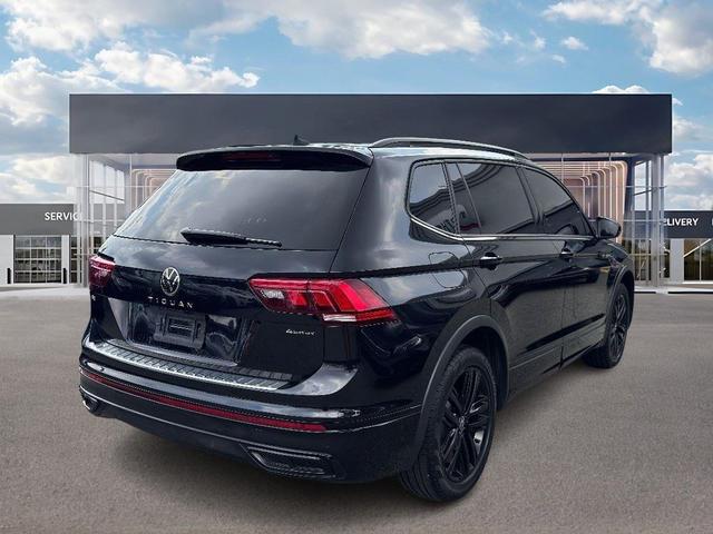 Photo of 2022 Deep Black Pearl Volkswagen Tiguan