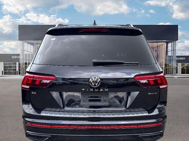 Photo of 2022 Deep Black Pearl Volkswagen Tiguan