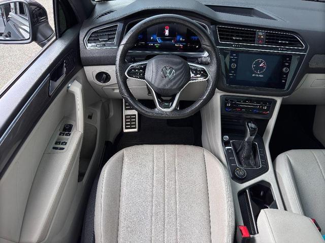 Photo of 2022 Deep Black Pearl Volkswagen Tiguan
