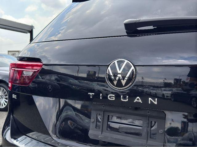 Photo of 2022 Deep Black Pearl Volkswagen Tiguan