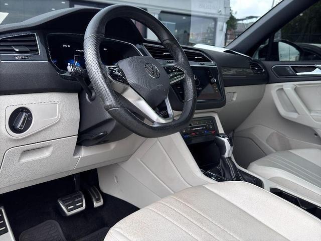 Photo of 2022 Deep Black Pearl Volkswagen Tiguan