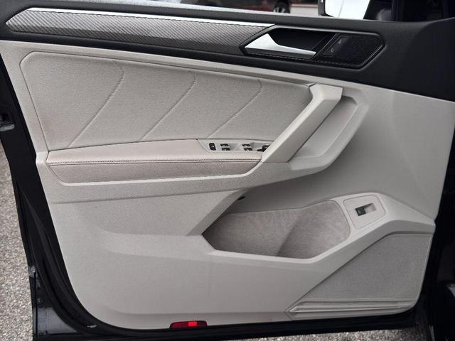 Photo of 2022 Deep Black Pearl Volkswagen Tiguan