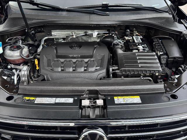 Photo of 2022 Deep Black Pearl Volkswagen Tiguan