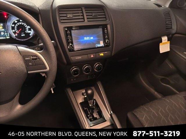 Photo of 2025 Mercury Gray Metallic Mitsubishi Outlander Sport