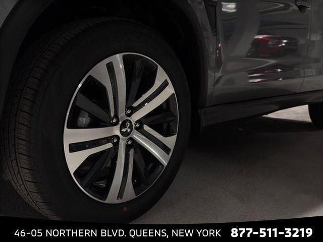 Photo of 2025 Mercury Gray Metallic Mitsubishi Outlander Sport