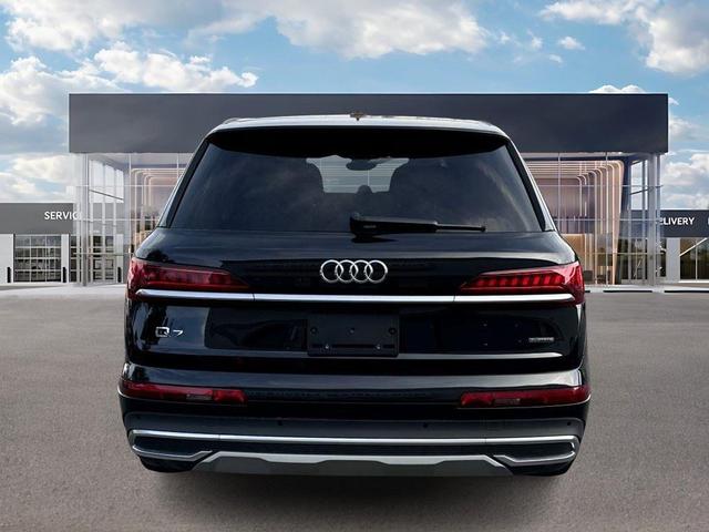 Photo of 2021 Orca Black Metallic Audi Q7