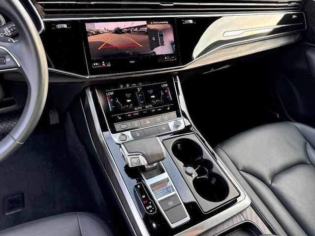Photo of 2021 Orca Black Metallic Audi Q7