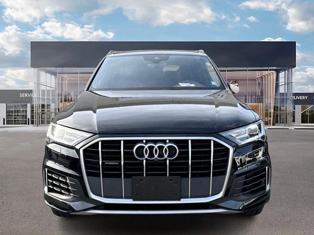 Photo of 2021 Orca Black Metallic Audi Q7