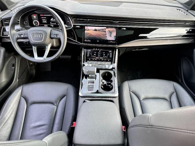 Photo of 2021 Orca Black Metallic Audi Q7