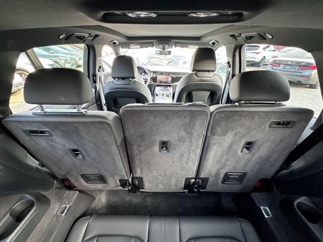 Photo of 2021 Orca Black Metallic Audi Q7