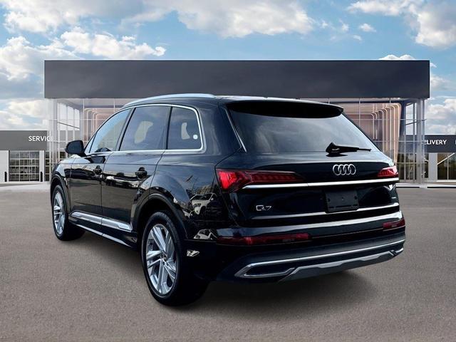 Photo of 2021 Orca Black Metallic Audi Q7