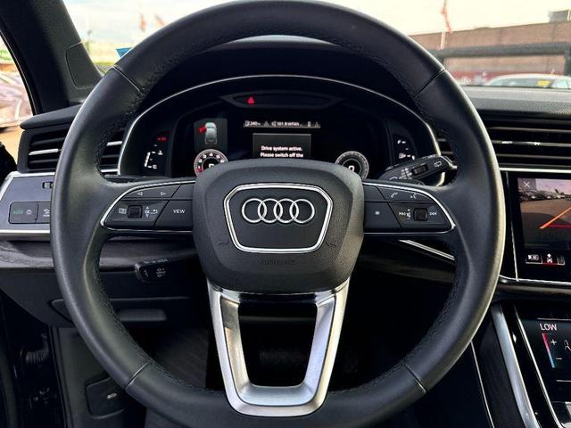Photo of 2021 Orca Black Metallic Audi Q7
