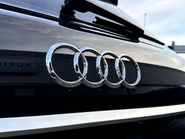 Photo of 2021 Orca Black Metallic Audi Q7