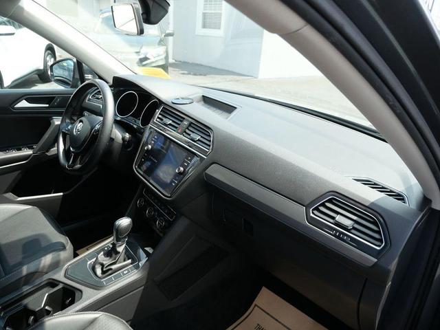Photo of 2019 Platinum Gray Metallic Volkswagen Tiguan